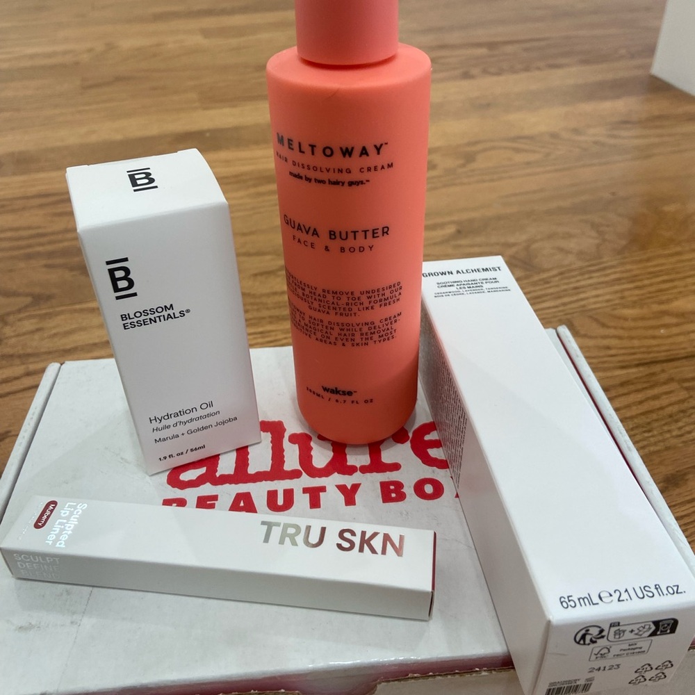 Allure beauty box: tru skin lip liner, alchemist hand cream, meltoway, Blossom